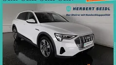 Weiß Gebraucht 2020 Audi e-tron Comfort SUV | € 27.970 (Fairer Preis)