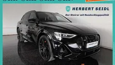 Schwarz Gebraucht 2022 Audi e-tron Black Edition SUV | € 40.970 (Fairer Preis)