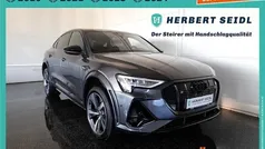 Grau Gebraucht 2022 Audi e-tron S-Line SUV | € 57.980 (Fairer Preis)