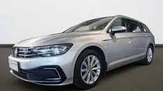 Grau Gebraucht 2020 VW Passat GTE Kombi | € 20.888 (Guter Preis)