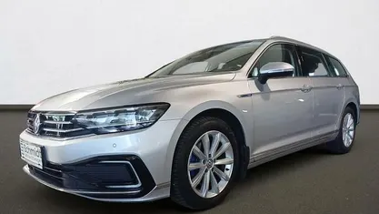 Grau Gebraucht 2020 VW Passat GTE Kombi | € 20.888 (Guter Preis)