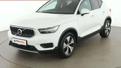 Weiß Gebraucht 2022 Volvo XC40 SUV | € 21.890 (Guter Preis)