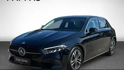 Kosmosschwarz metallic Gebraucht 2024 Mercedes A180 Progressive Limousine | € 35.790 (Fairer Preis)