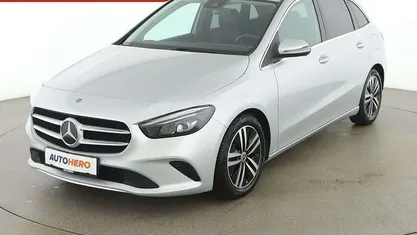 Silber Gebraucht 2021 Mercedes B180 Progressive Van / Kleinbus | € 23.090 (Superpreis)