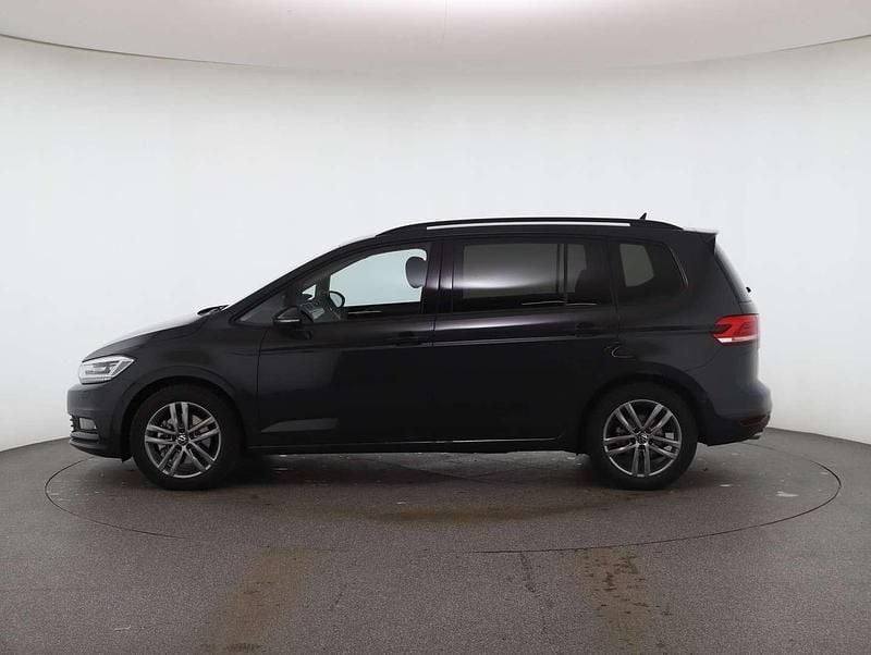 Neu VW Touran 150 PS (110 kW) 2025 Mittelgrau  normal Van / Kleinbus