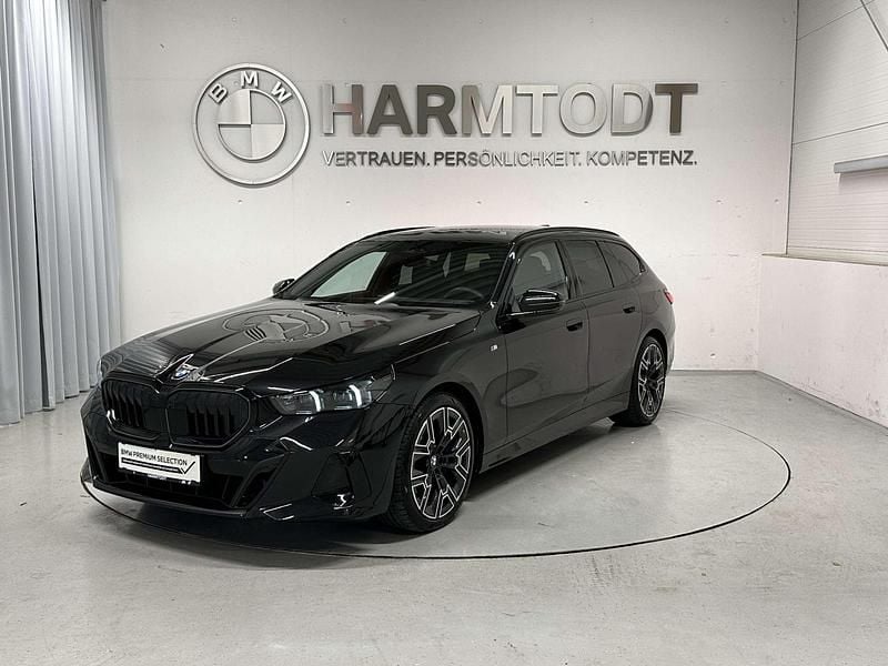 Gebraucht BMW 540 Comfort Edition 303 PS (222 kW) 2025 Schwarz Kombi