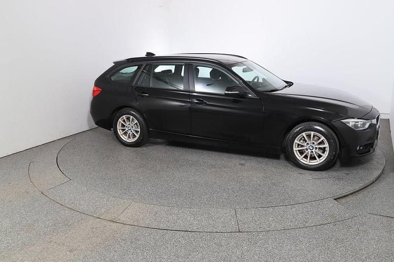 Gebraucht BMW 320 184 PS (135 kW) 2017 Schwarz  metallic Kombi