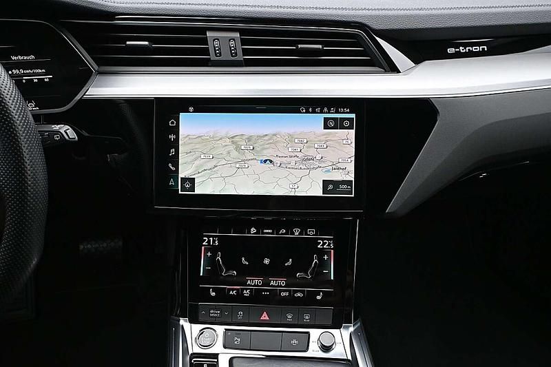 Gebraucht Audi e-tron S-Line 300 kW (408 PS) 2022 Schwarz SUV