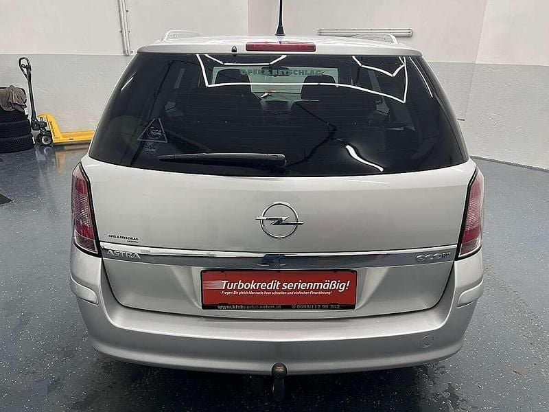 Gebraucht Opel Astra 110 PS (80 kW) 2010 Grau Kombi