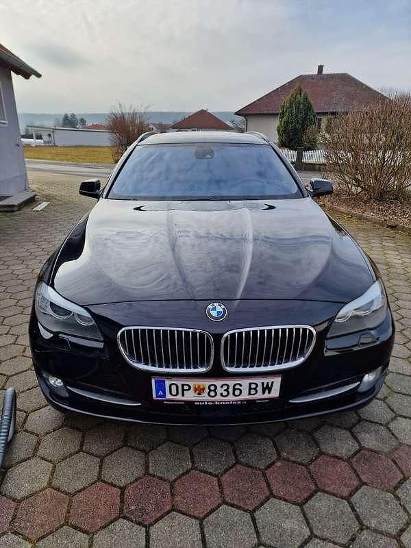 Gebraucht BMW 530 258 PS (189 kW) 2012 Schwarz Kombi