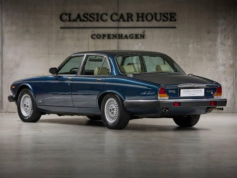 Gebraucht Daimler Double Six Serie 1 311 PS (228 kW) 1993 Blau Limousine