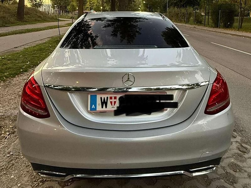 Gebraucht Mercedes C180 116 PS (85 kW) 2017 Grau Limousine