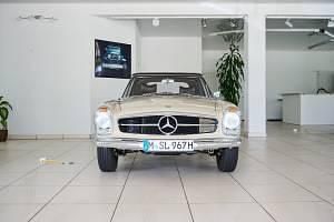 Gebraucht Mercedes 230 150 PS (110 kW) 1966 Beige Cabrio