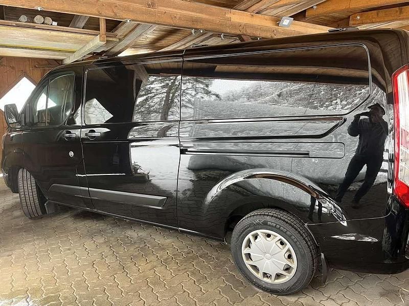 Gebraucht Ford Transit Custom 131 PS (96 kW) 2021 Schwarz Van / Kleinbus