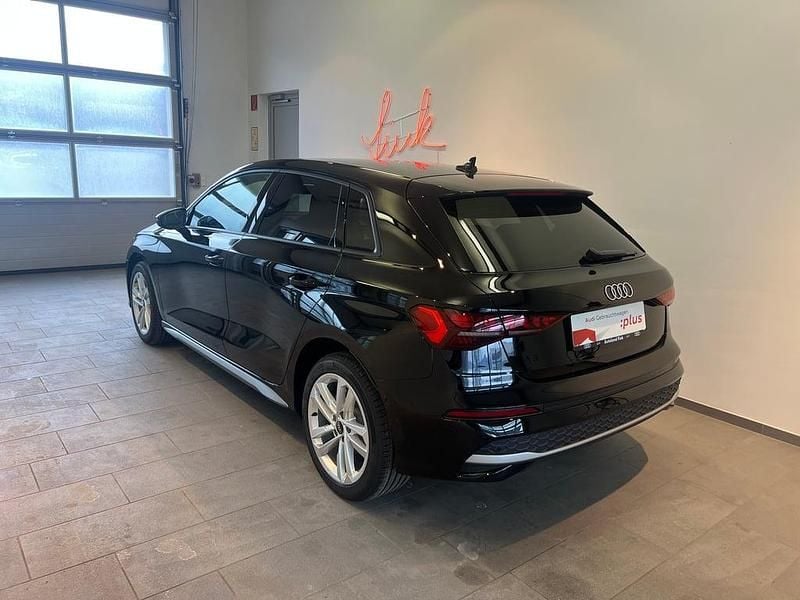 Neu Audi A3 116 PS (85 kW) 2026 Schwarz  normal