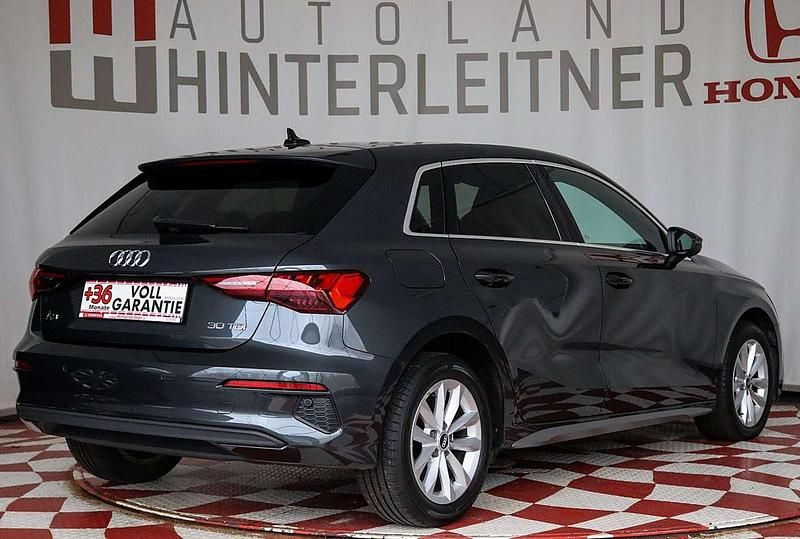 Gebraucht Audi A3 Ambiente 116 PS (85 kW) 2021 Grau Limousine