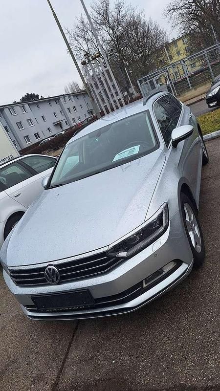 Gebraucht VW Passat Highline 150 PS (110 kW) 2017 Limousine