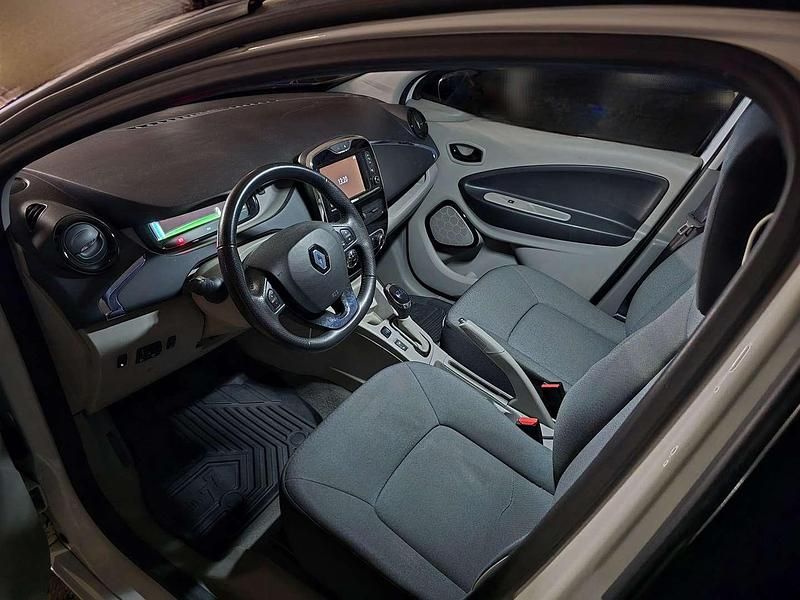 Gebraucht Renault Zoe Intens 64 kW (88 PS) 2013 Weiß Kleinwagen