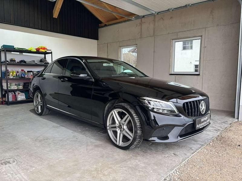 Gebraucht Mercedes C200 160 PS (117 kW) 2019 Schwarz Limousine