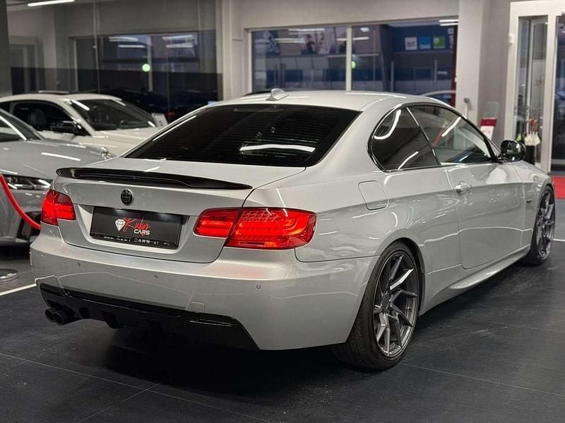 Gebraucht BMW 325 M Sport 204 PS (150 kW) 2012 Silber Coupé