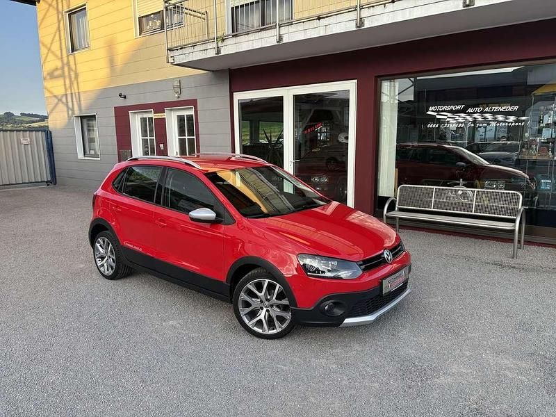 Rot Gebraucht 2016 VW Polo Cross Kleinwagen | € 8.900 (Fairer Preis) - Bild 1/4