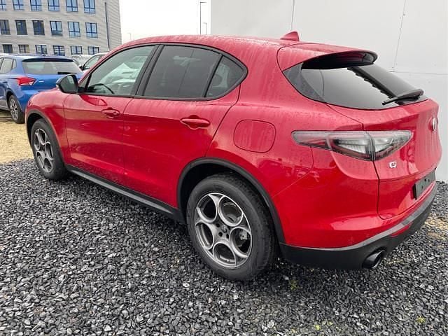 Gebraucht Alfa Romeo Stelvio 209 PS (153 kW) 2024 Rot SUV