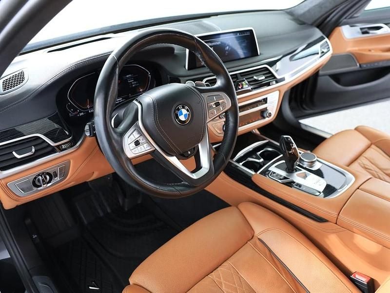 Schwarz metallicperleffektno Gebraucht 2022 BMW 730 Limousine | € 56.950 (Fairer Preis) - Bild 1/4