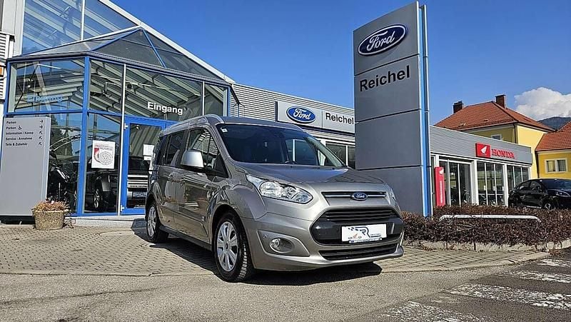 Gebraucht Ford Tourneo Titanium 120 PS (88 kW) 2018 Grau Kombi