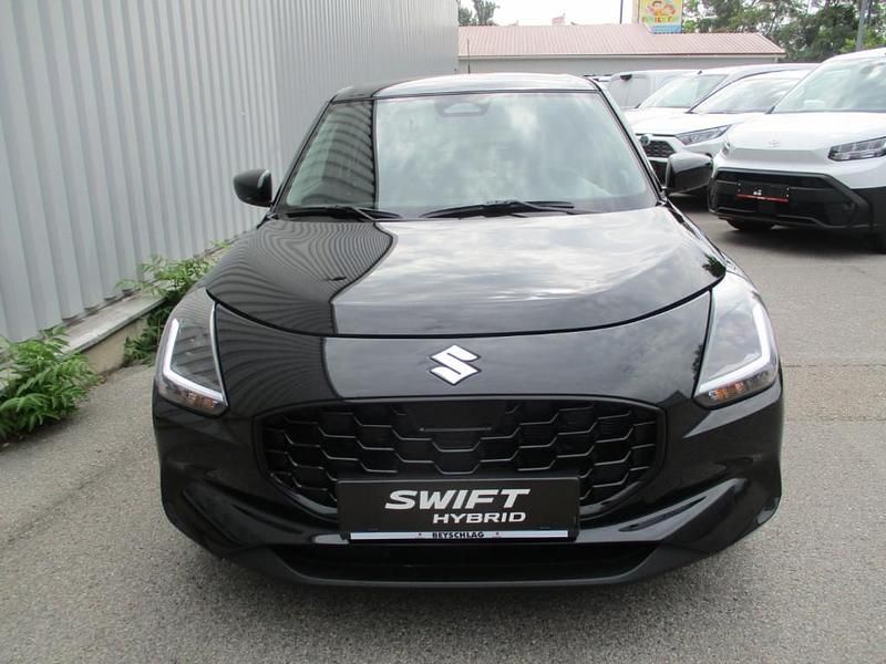 Neu Suzuki Swift 83 PS (61 kW) 2025 Schwarz Kleinwagen