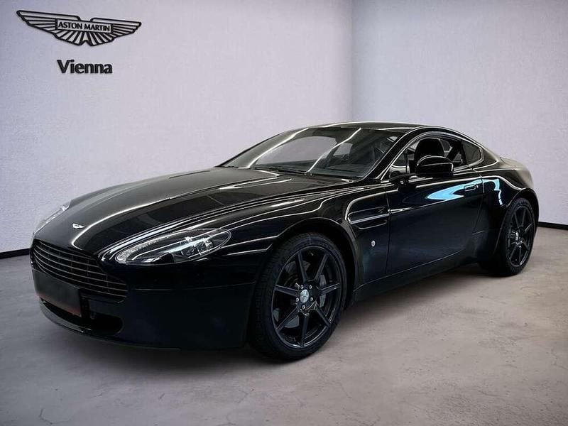 Schwarz Gebraucht 2012 Aston Martin V8 Vantage Coupé | € 67.007 - Bild 1/4