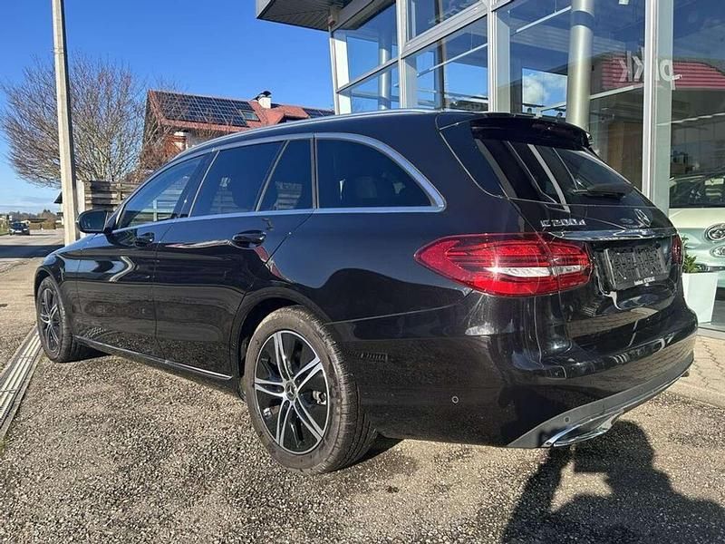 Gebraucht Mercedes C200 160 PS (117 kW) 2019 Schwarz Kombi