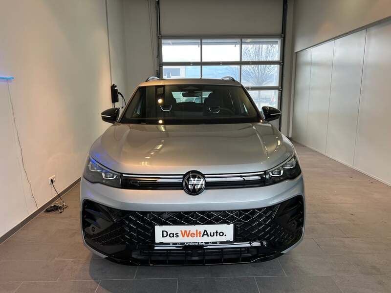 Gebraucht VW Tiguan Sport 193 PS (141 kW) 2025 Silber  metallic SUV