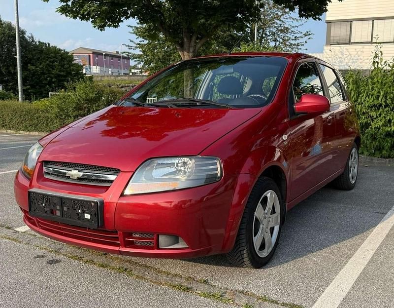 Rot Gebraucht 2008 Chevrolet Kalos SE Limousine | € 2.350 - Bild 1/4