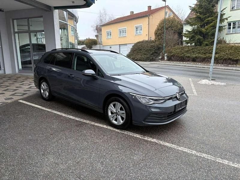 Gebraucht VW Golf VIII Life 116 PS (85 kW) 2022 Grau Kombi