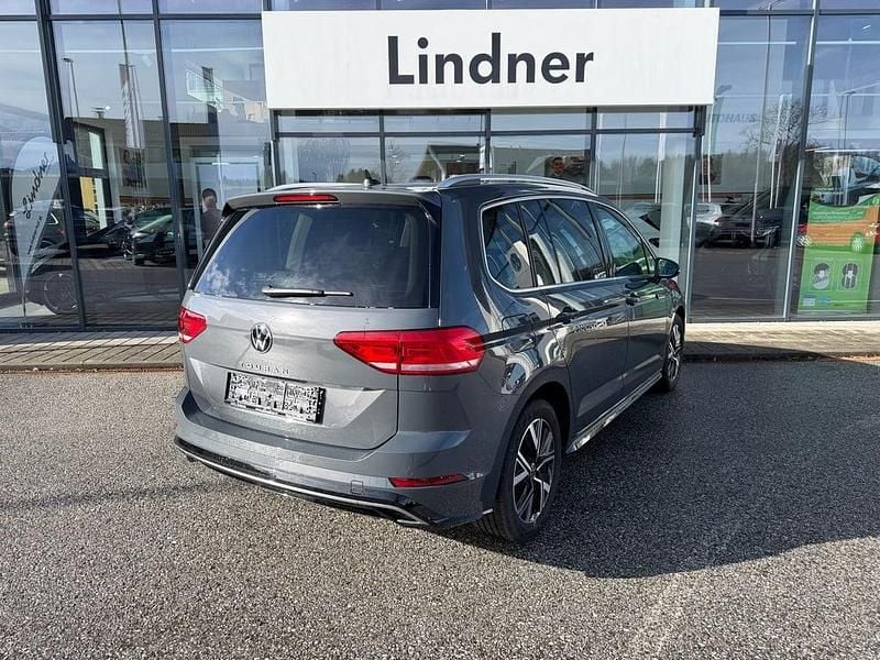 Gebraucht VW Touran Highline 150 PS (110 kW) 2022 Mittelgrau  metallic Van / Kleinbus