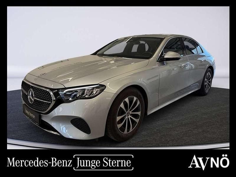 Silber Gebraucht 2024 Mercedes E220 Limousine | € 56.580 (Guter Preis) - Bild 1/3