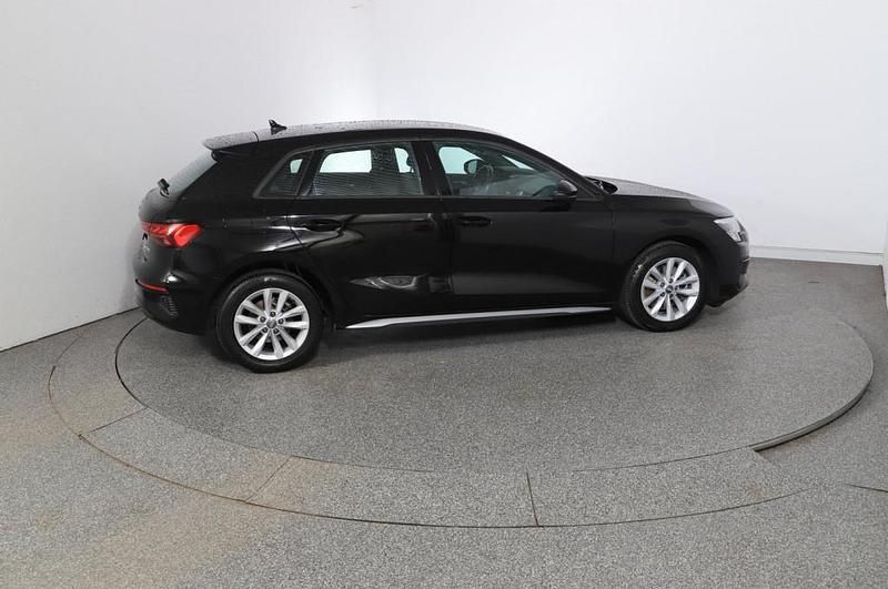 Gebraucht Audi A3 Ambiente 110 PS (80 kW) 2020 Schwarz  normal Limousine