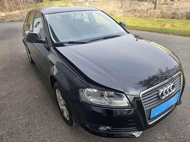 Gebraucht Audi A3 90 PS (66 kW) 2010 Schwarz Kleinwagen