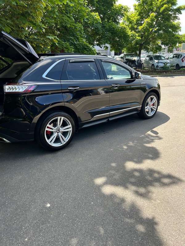 Schwarz Gebraucht 2017 Ford Edge Vignale SUV | € 20.999 (Superpreis) - Bild 1/3