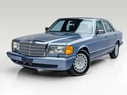 Blau Gebraucht 1990 Mercedes 300 SE Limousine | € 31.500