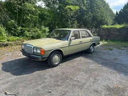 Grün Gebraucht 1980 Mercedes E230 Limousine | € 11.000