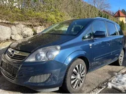 Blau Gebraucht 2010 Opel Zafira Van / Kleinbus | € 5.290 (Teuer)