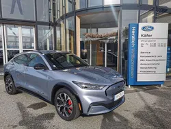 Blau Gebraucht 2022 Ford Mustang Mach-E Extended Range SUV | € 58.000
