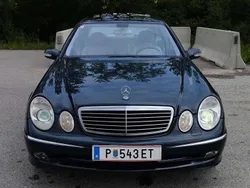 Blau Gebraucht 2003 Mercedes E320 Avantgarde Limousine | € 5.000 (Guter Preis)