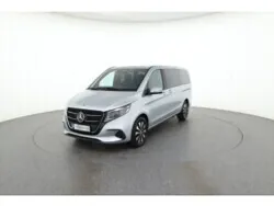 Hightechsilber metal Gebraucht 2024 Mercedes V220 Style Van / Kleinbus | € 83.988 (Fairer Preis)
