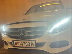 Weiß Gebraucht 2014 Mercedes C180 Classic Limousine | € 16.000