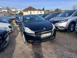Schwarz Gebraucht 2014 Peugeot 208 Access Kleinwagen | € 6.990 (Fairer Preis)