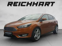 Orange Gebraucht 2017 Ford Focus Titanium Limousine | € 11.900 (Superpreis)