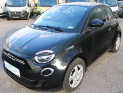 Schwarz Gebraucht 2022 Fiat 500e Action Limousine | € 13.330 (Superpreis)