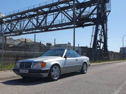 Silber Gebraucht 1992 Mercedes E300 AMG Cabrio | € 80.000